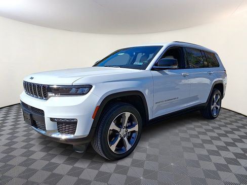 Used 2023 Jeep Grand Cherokee L Limited image 3