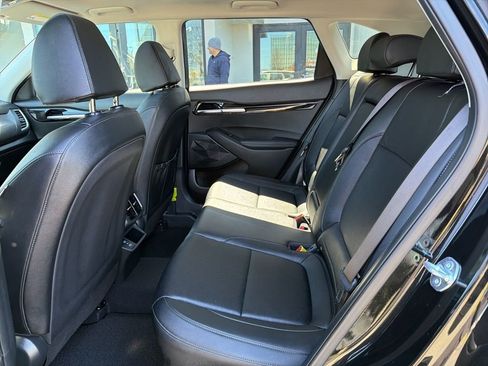 Used 2025 Kia Seltos EX w/ EX Sunroof Package image 16