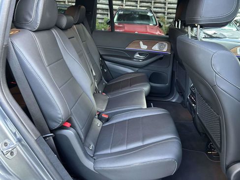 Certified 2025 Mercedes-Benz GLS 450 4MATIC image 49