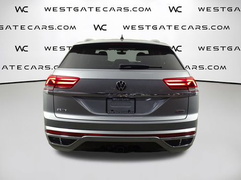 Used 2020 Volkswagen Atlas Cross Sport SE w/ Towing Package image 7