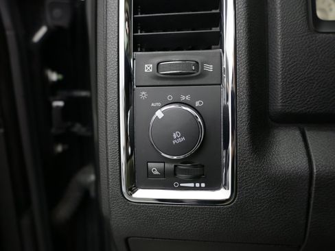 Used 2018 RAM 2500 Longhorn AWD/4WD image 18