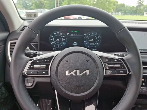 Certified 2024 Kia Seltos S AWD/4WD image 18