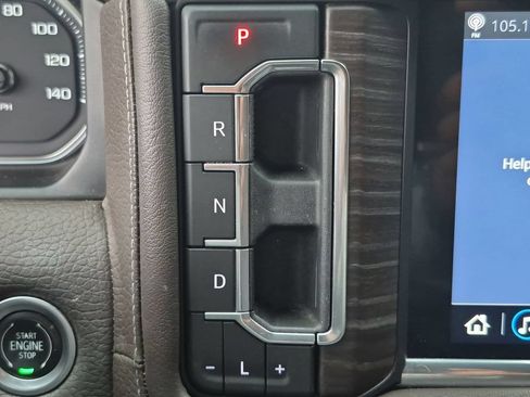 Used 2021 GMC Yukon Denali w/ Denali Premium Package AWD/4WD image 8