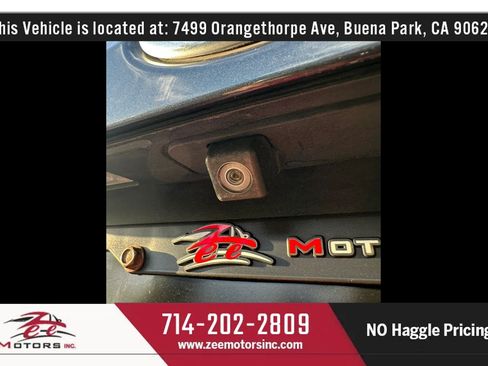 Used 2015 Toyota Corolla LE FWD image 50