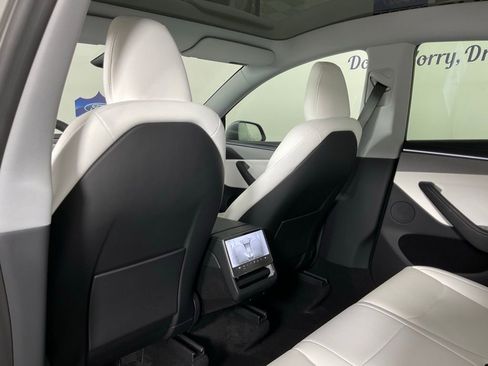 Used 2026 Tesla Model Y Long Range image 15