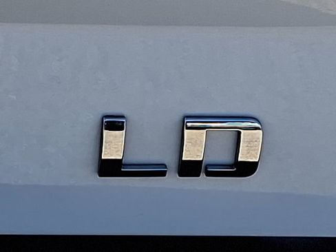 Used 2019 Chevrolet Silverado 1500 LT image 31