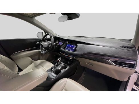Used 2022 Cadillac XT4 Luxury w/ Trailering Package AWD/4WD image 18