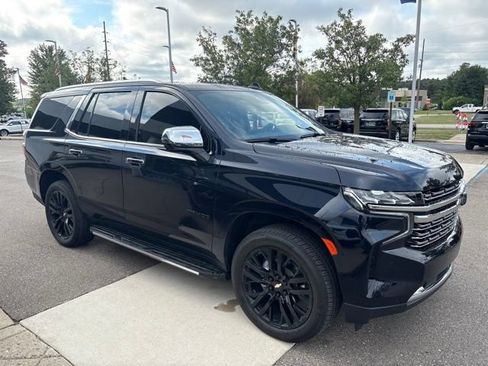 Used 2023 Chevrolet Tahoe Premier AWD/4WD image 3