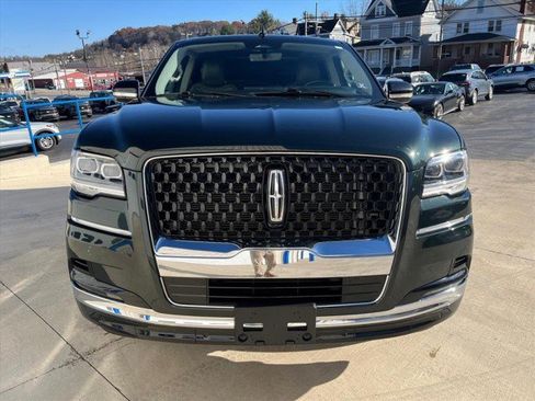 Used 2024 Lincoln Navigator Black Label image 5