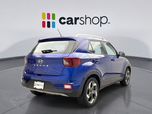 Used 2024 Hyundai Venue Limited FWD image 5