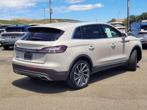 Certified 2023 Lincoln Nautilus Reserve w/ Equipment Group 202A AWD/4WD image 4
