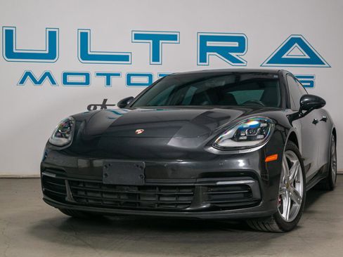Used 2018 Porsche Panamera 4 AWD/4WD image 7