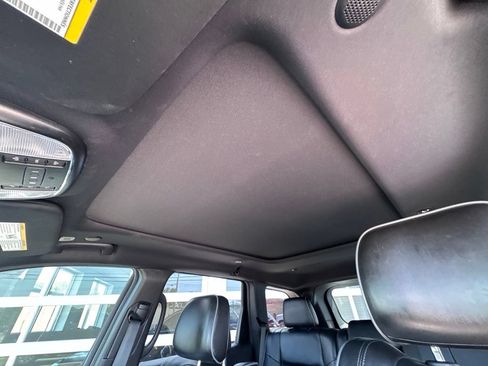 Used 2020 Jeep Grand Cherokee Overland AWD/4WD image 25