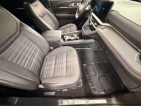 Used 2025 Ford Explorer ST-Line AWD/4WD image 24