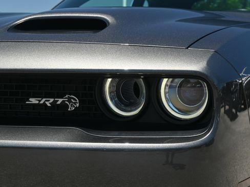 Used 2019 Dodge Challenger SRT Hellcat w/ Plus Package RWD image 6