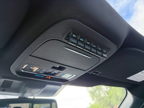 Used 2025 Ford F150 Raptor AWD/4WD image 31