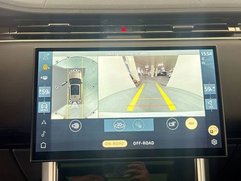 New 2026 Land Rover Range Rover SE image 14