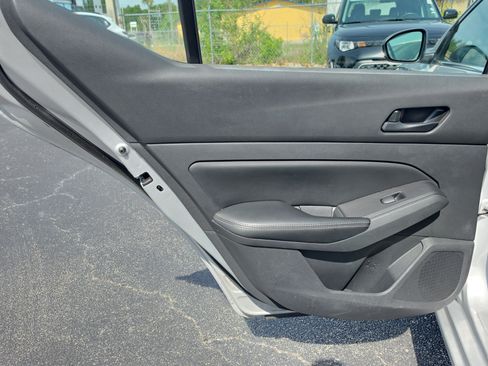 Used 2024 Nissan Altima 2.5 SV FWD image 13