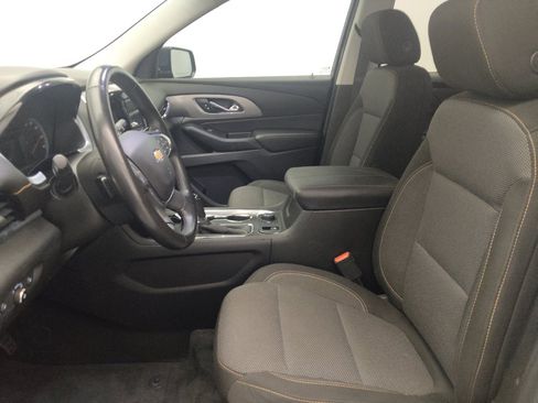 Used 2018 Chevrolet Traverse LT FWD image 17