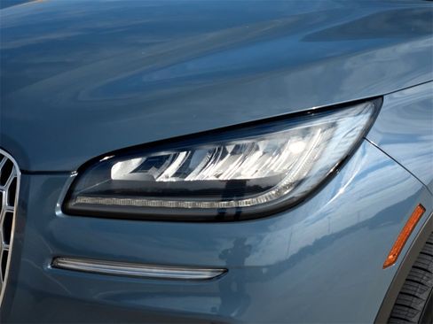 Used 2023 Lincoln Corsair Standard w/ Equipment Group 101A image 3