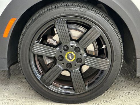 Used 2023 MINI Cooper SE image 11