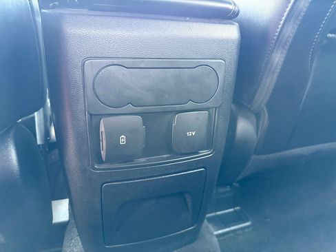 Used 2023 Ford Explorer XLT w/ Equipment Group 202A RWD image 15