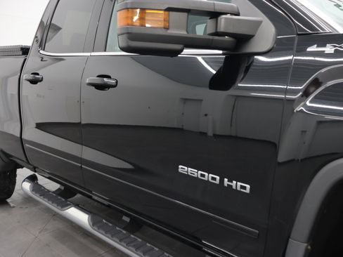 Used 2018 GMC Sierra 2500 SLE w/ HD SLE Preferred Plus Package AWD/4WD image 28