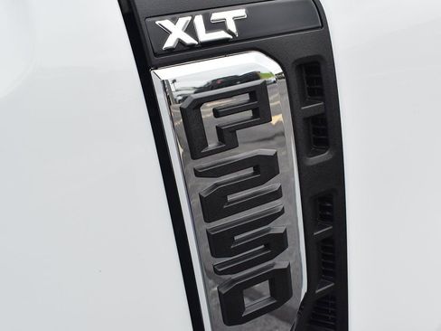 New 2025 Ford F250 XLT w/ 360-Degree Camera Package image 7