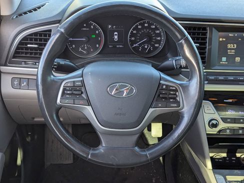 Used 2017 Hyundai Elantra SE w/ SE A/T Tech Package 03 image 27