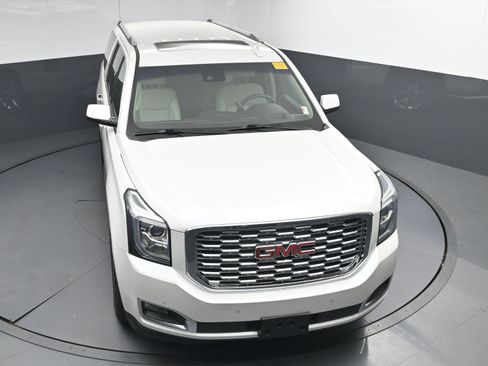Used 2018 GMC Yukon XL Denali w/ Open Road Package AWD/4WD image 43