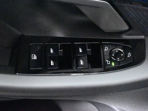 Used 2026 BMW 530i xDrive w/ Premium Package image 32