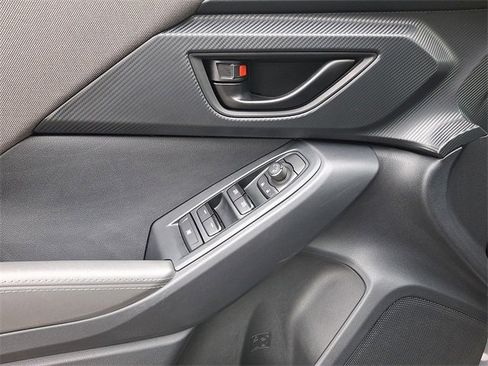 Used 2024 Subaru Crosstrek 2.0i Premium image 13