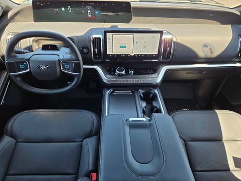 New 2026 Ford Expedition Platinum AWD/4WD image 9