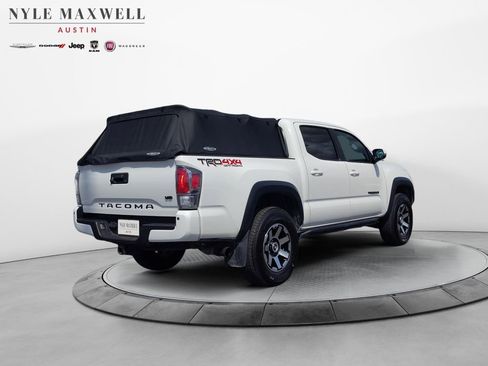Used 2021 Toyota Tacoma TRD Off-Road image 15