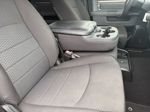 Used 2019 RAM 1500 Warlock AWD/4WD image 32