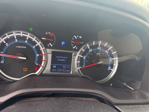 Used 2016 Toyota 4Runner Limited image 8