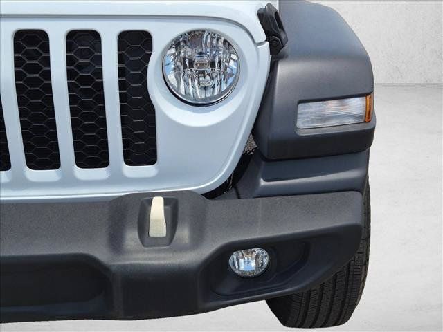 Used 2024 Jeep Wrangler Unlimited Sport AWD/4WD image 9
