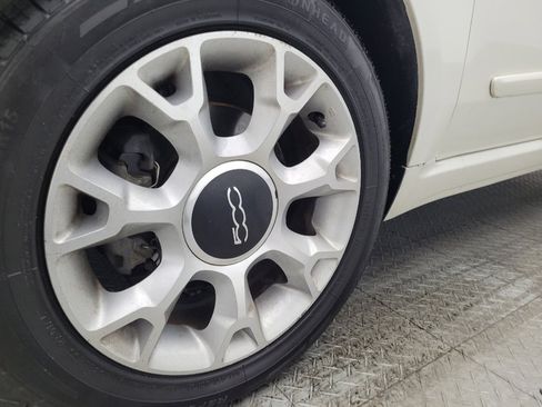 Used 2017 FIAT 500 Lounge image 31