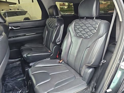 Used 2021 Hyundai Palisade Limited image 16
