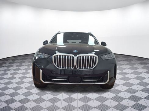 Used 2026 BMW X5 xDrive50e w/ Premium Package image 5