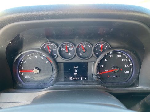 Used 2024 Chevrolet Silverado 2500 Custom w/ Custom Value Package image 22