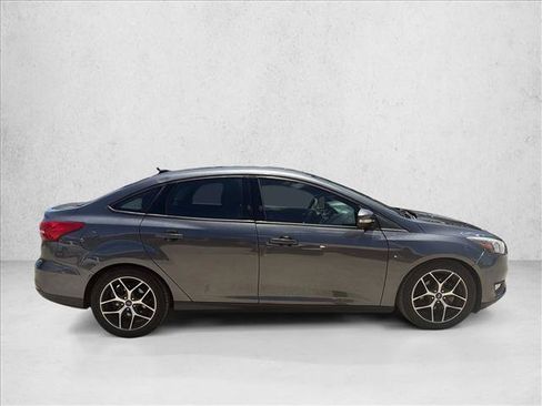 Used 2018 Ford Focus SEL FWD image 6