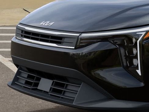 New 2026 Kia K4 LXS FWD image 12