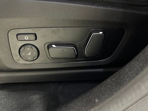 Used 2025 BMW X4 M40i AWD/4WD image 14