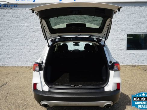 Used 2022 Ford Escape SE FWD image 16