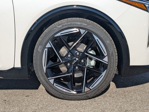 New 2025 Kia K4 EX w/ GT-Line Premium Package FWD image 13