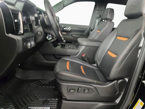 Used 2024 GMC Sierra 1500 AT4 w/ Technology Package AWD/4WD image 12