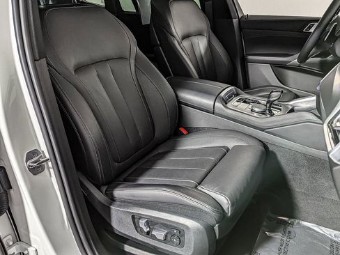 Used 2022 BMW X6 xDrive40i w/ M Sport Package image 26