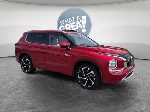 New 2025 Mitsubishi Outlander SEL image 2