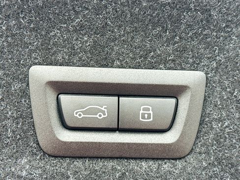 New 2026 BMW 330i Sedan w/ M Sport Package image 14